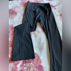 Crossover Flare Leggings